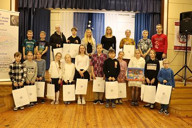 J. V. Veskile ja emakeelep�evale p�hendatud �pilaste omaloominguv�istlus