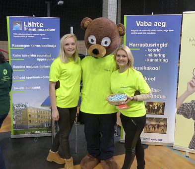 L�hte kooli s�mboolika