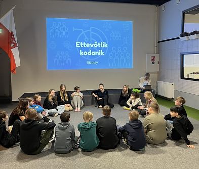 5.b klass �ppis Tartus ettev�tlikkust