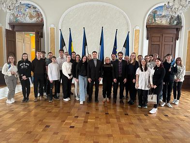 Abituriendid k�lastasid Riigikogu