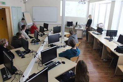 Tehnoloogia�pilased k�lastasid Eesti Maa�likooli