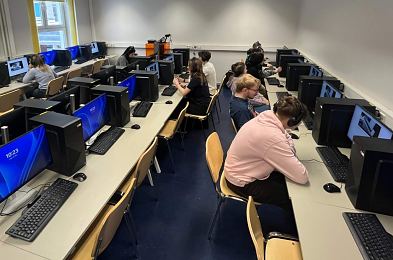 Kuidas t�histasime emakeelep�eva